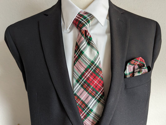 Festive Winter Plaid - Men's Red and Green Giftwrap Necktie